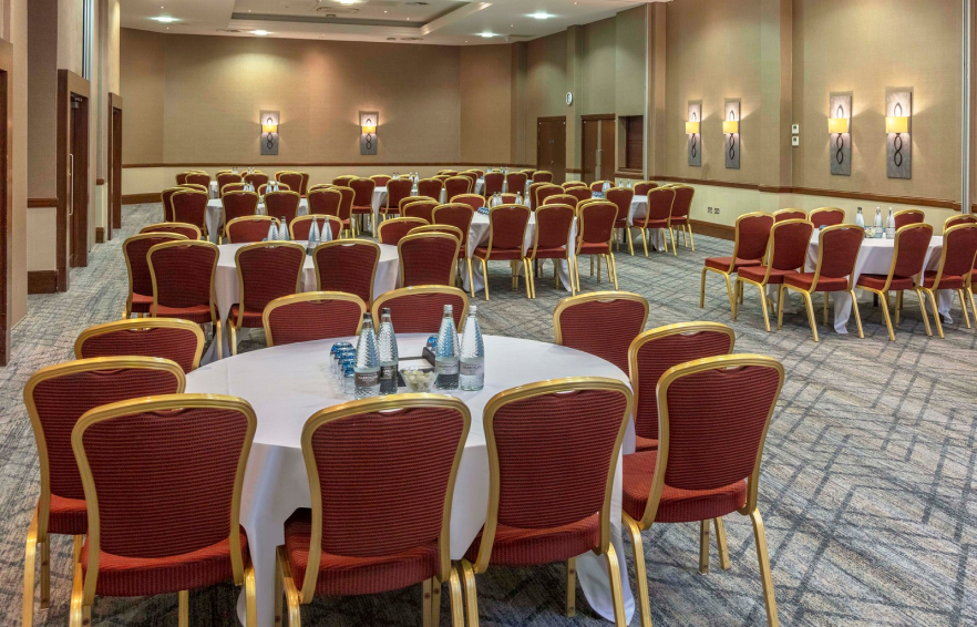 Carousel Desktop Canterburysuite 04