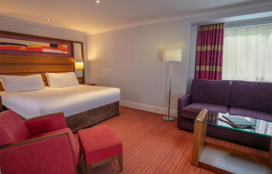 Suites Carousel Desktop Kingsuite 03